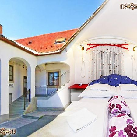 Barokk Vendeghaz Hotel Егер Екстериор снимка