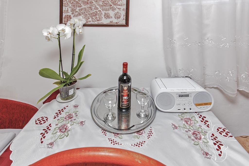 Barokk Vendeghaz Hotel Егер Екстериор снимка