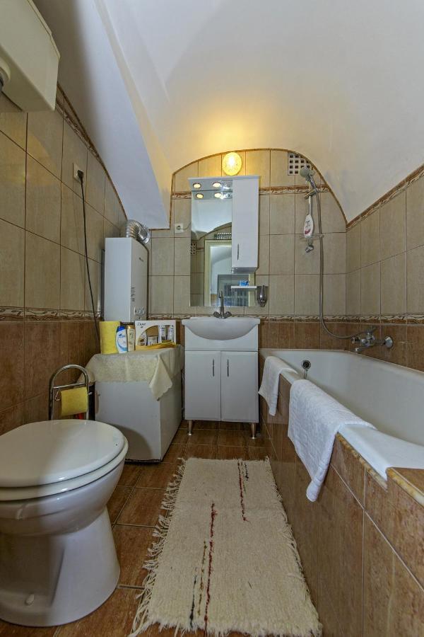 Barokk Vendeghaz Hotel Егер Стая снимка